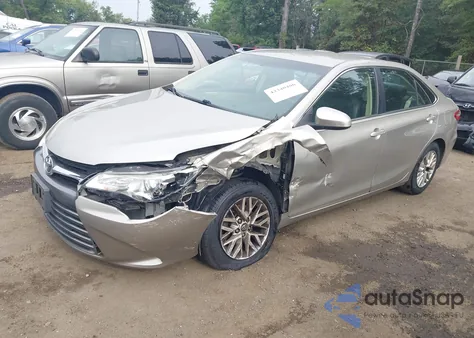 2017 Toyota Camry Le z USA, uszkodzony, nr VIN 4T1BF1FK5HU385870